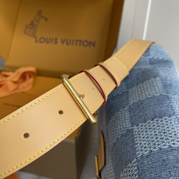 ルイヴィトンバッグ角部分ディテール